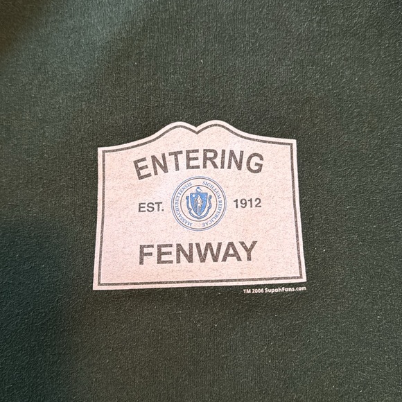 2006 Boston Red Sox love that dirty water entering Fenway sweatshirt - Picture 3 of 4